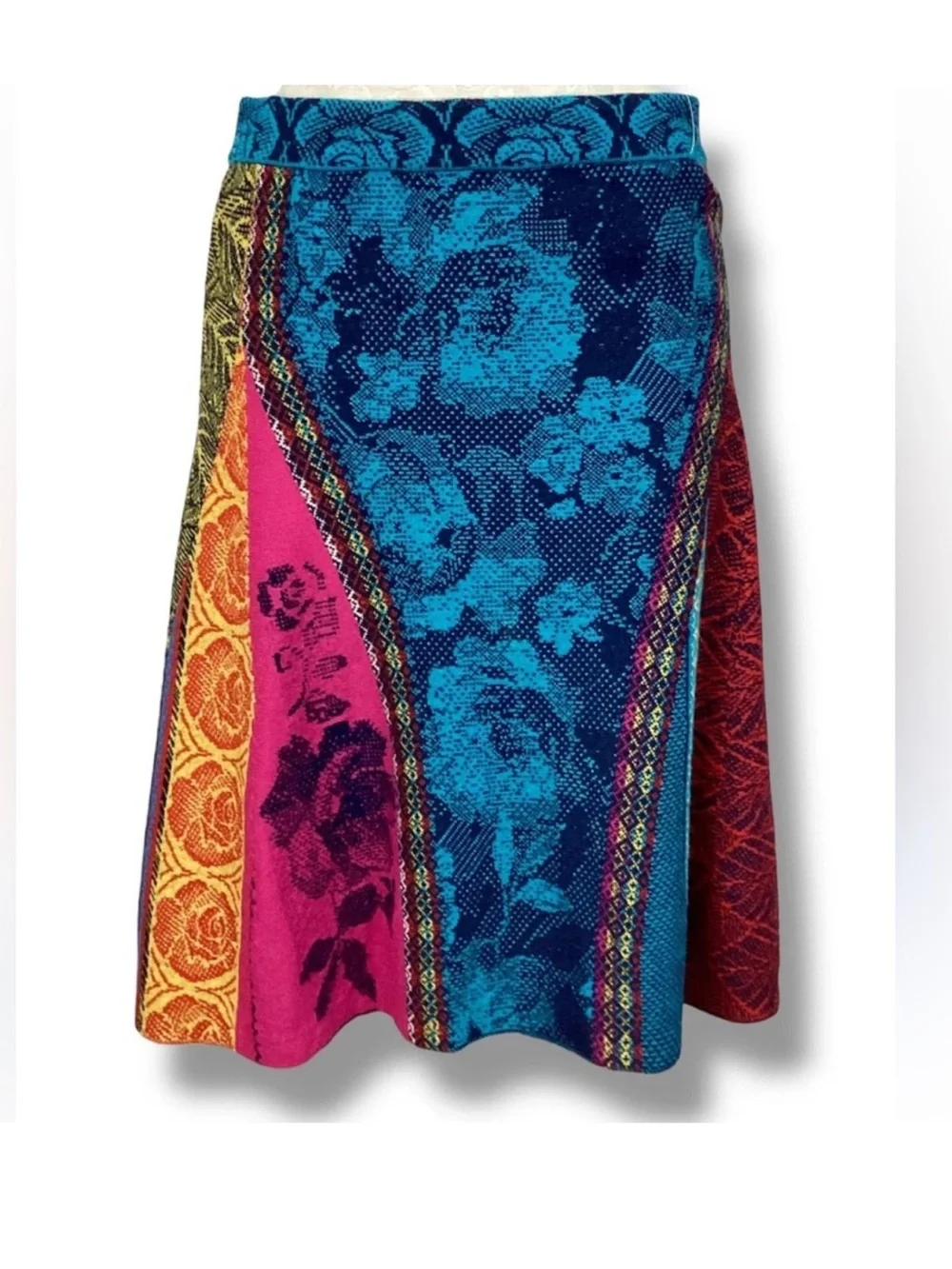 IVKO brocade flat